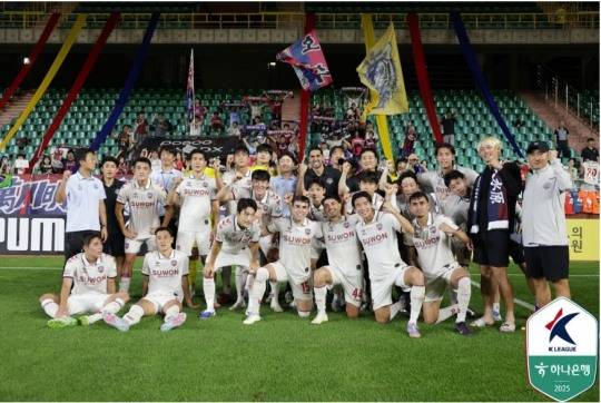 수원FC, 포항에 5-1 대승. 사진[연합뉴스]