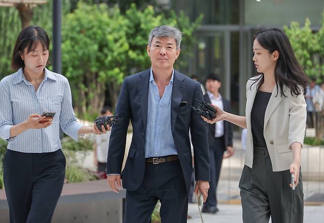 이종호 전 블랙펄인베스트 대표가 23일 서울 종로구 KT광화문빌딩에 마련된 김건희 여사 관련 의혹을 수사 중인 민중기 특별검사팀 사무실에 출석하고 있다. [연합]