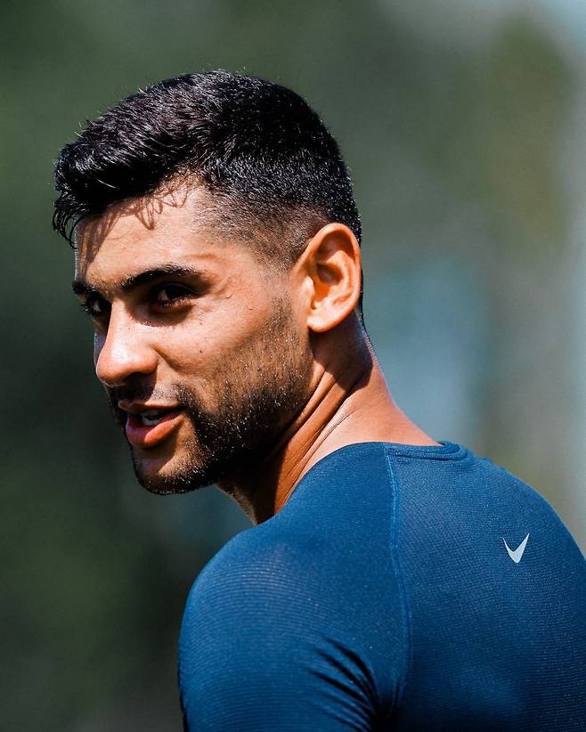 토트넘이 본머스 수비수 자바르니의 영입전에 가세한 배경에는 부주장 로메로의 거취가 불분명하기 때문이다. 사진출처｜토트넘 홋스퍼 페이스북