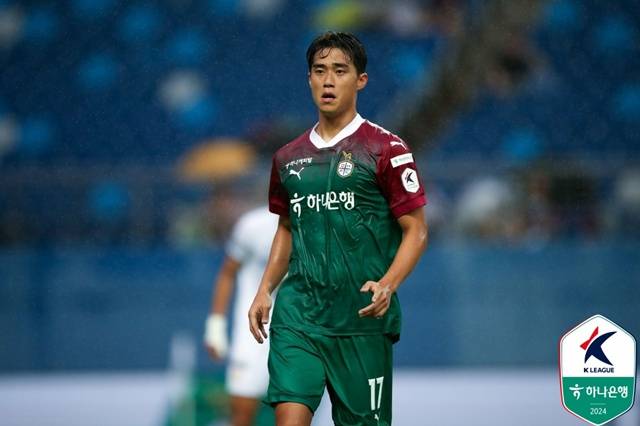 경기에 집중하는 천성훈. /사진=한국프로축구연맹 제공