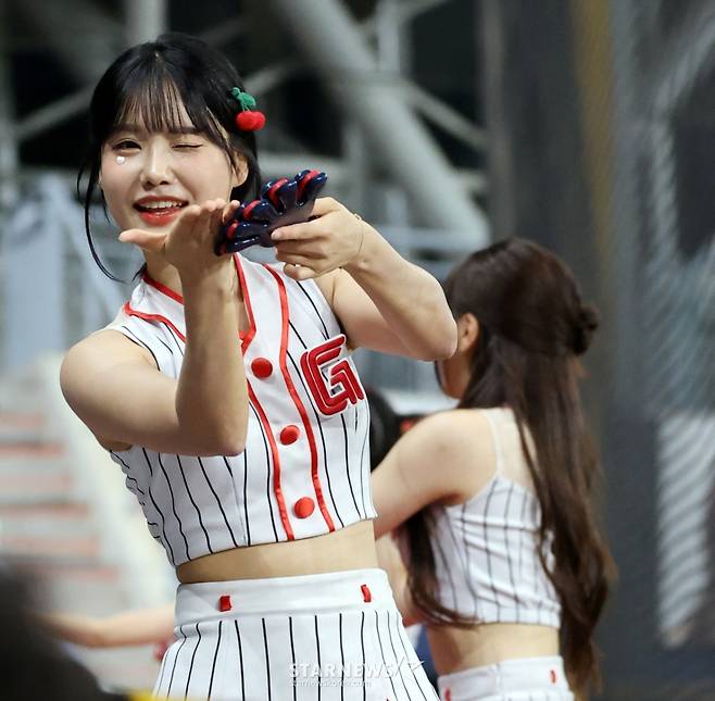 [한번에쓱]'자  갈매기들 다들 일어날 시간!' 최홍라