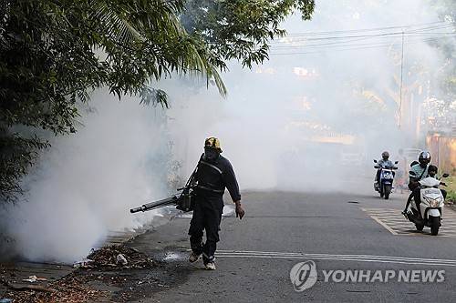 스리랑카 콜롬보의 방역 작업 [EPA 연합뉴스 자료사진. 재판매 및 DB 금지]