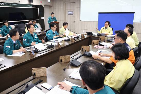 박완수 도지사가 24일 오전 재난복구 제3차 대책회의를 주재하고 있다.사진=경남도