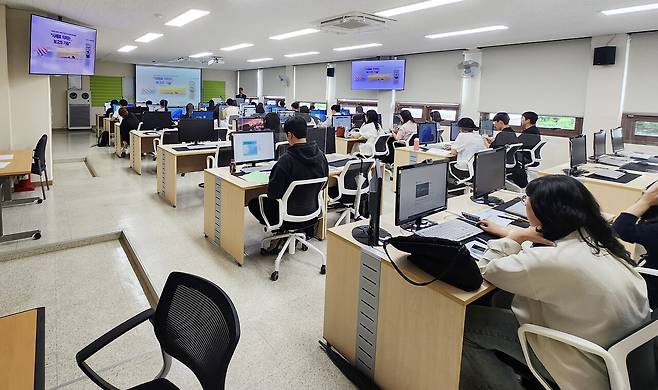제주도 소속 공직자들을 대상으로 지난 6월 12~13일 진행된 제2기 기획서 작성 및 보고능력 향상 교육 프로그램. ⓒ제주의소리 / 사진=제주도 공공정책연수원