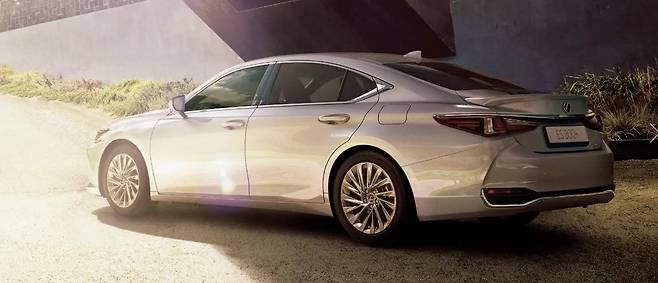 2025 렉서스 ES 300h