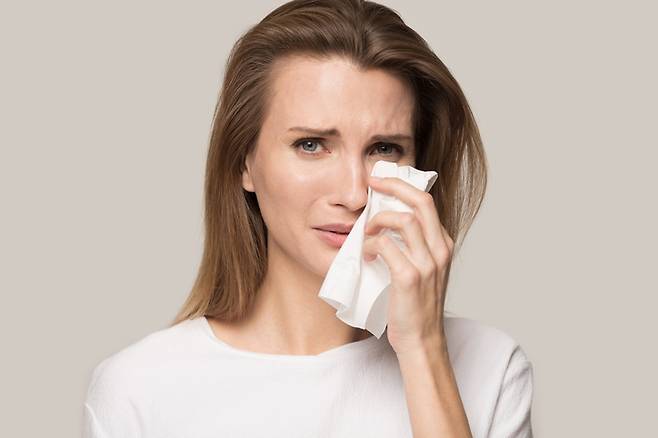 수면이 부족하면 쉽게 감정적이 되기도 한다. [사진= 게티이미지뱅크]