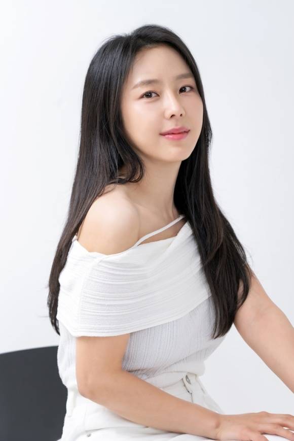 예원은 최근 디즈니+ 오리저널 시리즈 '나인 퍼즐'에 출연해 안정적인 연기를 선보이며 배우로서도 호평을 받았다./엔터세븐