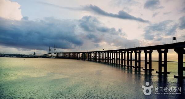서해대교&nbsp;(ⓒ한국관광공사 대한민국 구석구석)