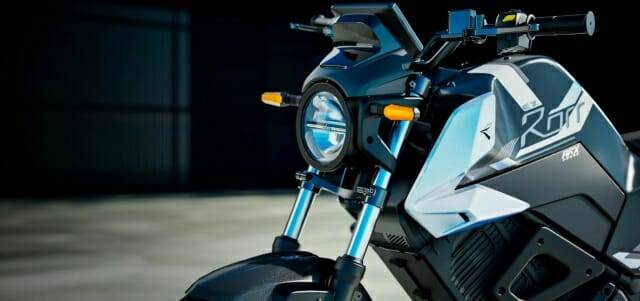 아이폰보다 가격이 저렴한 전기 오토바이가 아마존에서 주목받고 있다. (사진=오벤 일렉트릭)