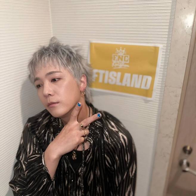 @skullhong12