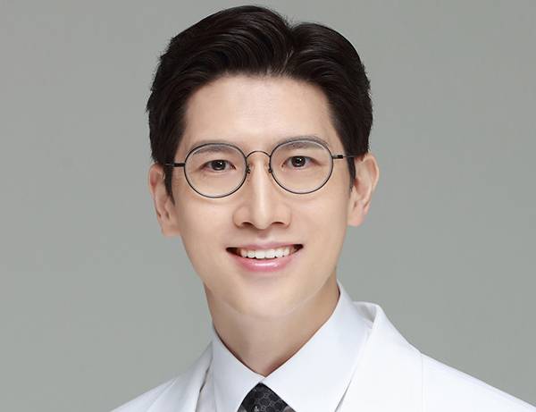 이동원 건국대학교병원 교수가 최근 대한체육회 스포츠의학위원으로 위촉됐다. 건국대학교병원 제공