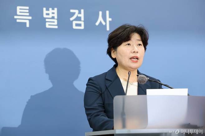 박지영 내란 특검 특검보가 15일 오후 특검 사무실이 마련된 서울 서초구 고등검찰청 기자실에서 정례 브리핑을 하고 있다. / 사진=뉴시스