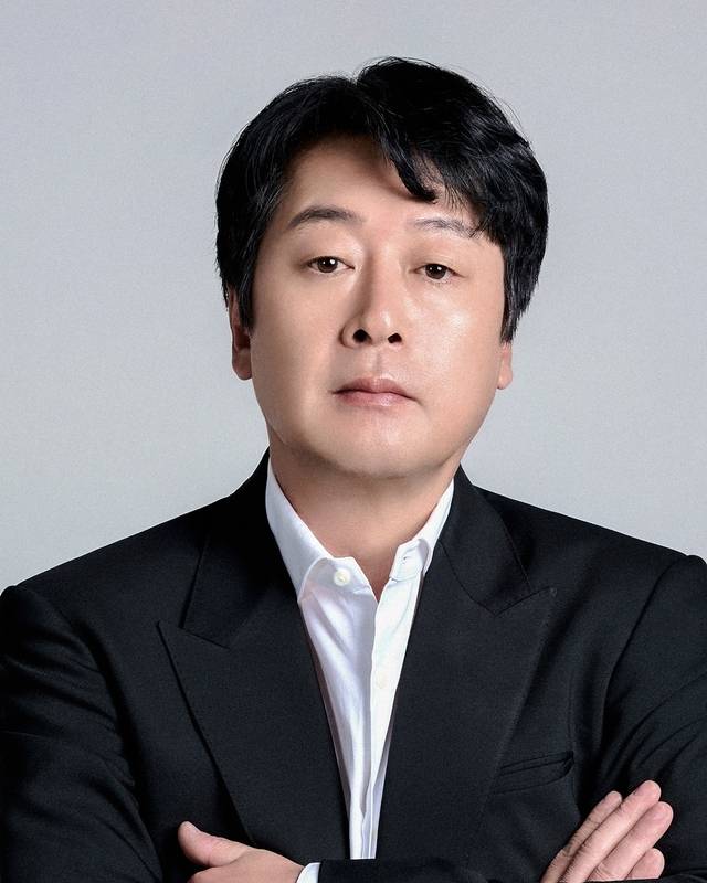 배우 김윤석