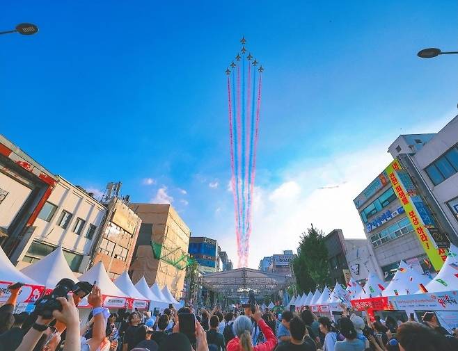 “이젠 이별 없이, 날자”  대전 ‘0시 축제’ 에어쇼