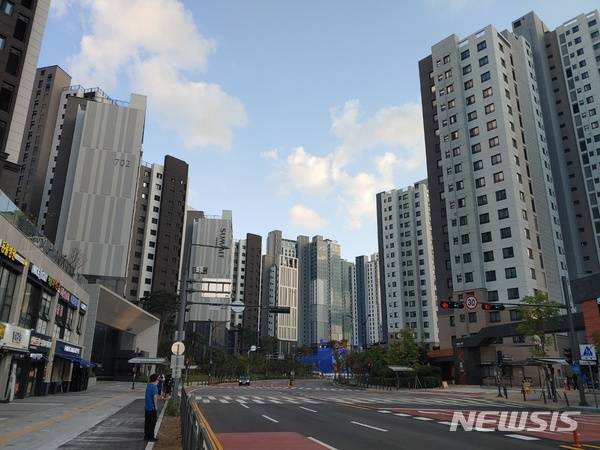 과천 한 아파트 단지 전경.