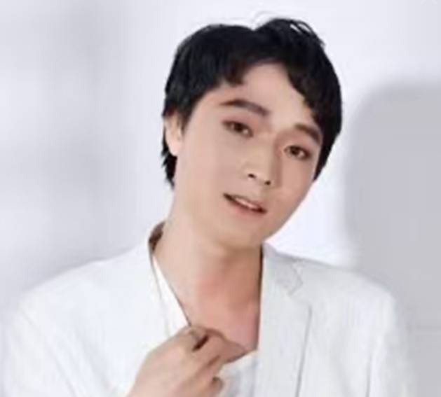 중국 연예인 장이양(웨이보)