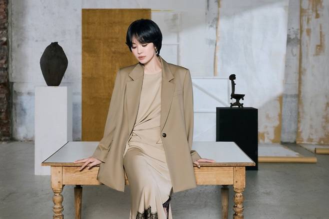 송혜교와 함께한 2025년 가을 캠페인 화보