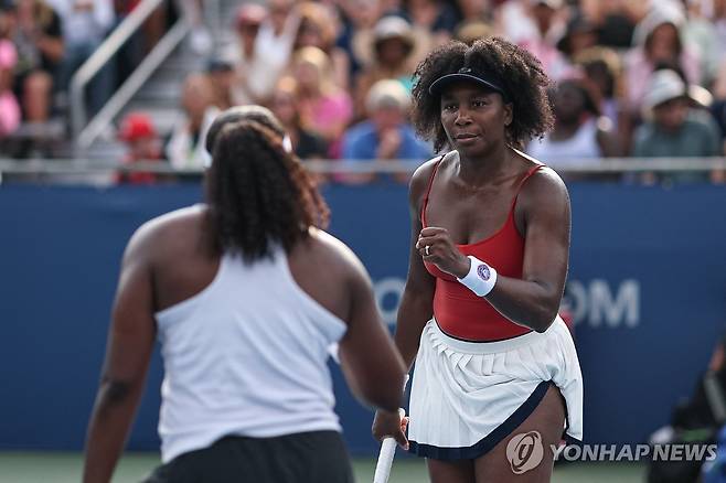 비너스 윌리엄스(오른쪽) [AFP=연합뉴스]