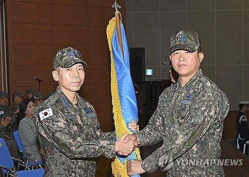 김진오 공군 소장(오른쪽) [연합뉴스 자료사진]