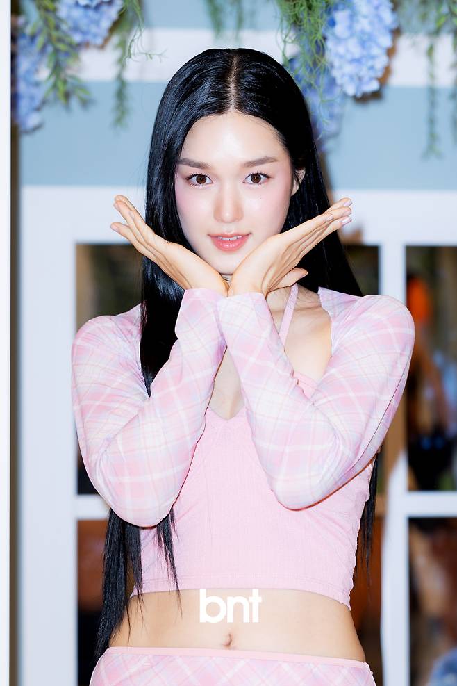 배럴(BARREL) 신세계백화점강남점 팝업스토어 오픈기념 포토콜 / 이수현