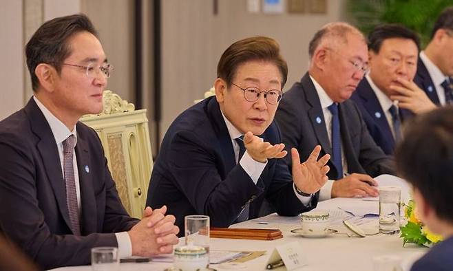 이재명 대통령이 13일 서울 용산구 대통령실에서 열린 6경제단체와 기업인 간담회에서 발언하고 있다.ⓒ대통령실