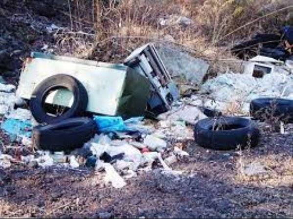 20231004_090532.jpg 세계 제일 더러운 산 1위 세계 제일 더러운 산 1위 .jpg