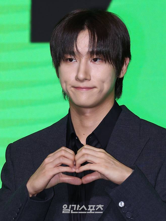 몬스타엑스 아이엠이 16일 오후 서울 영등포구 콘래드호텔에서 열린 데뷔 10주년 공연 개최 기념 기자간담회에 참석해 포토타임을 갖고 있다. '2025 몬스타엑스 커넥트 엑스(2025 MONSTA X CONNECT X)'는 모든 멤버들이 함께하는 완전체 10주년 공연으로, 공백 시간동안 지켜낸 정체성과 내공을 증명하며 몬스타엑스의 새로운 챕터를 여는 신호탄이 될 예정이다. 서병수 기자 qudtn@edaily.co.kr /2025.07.16/