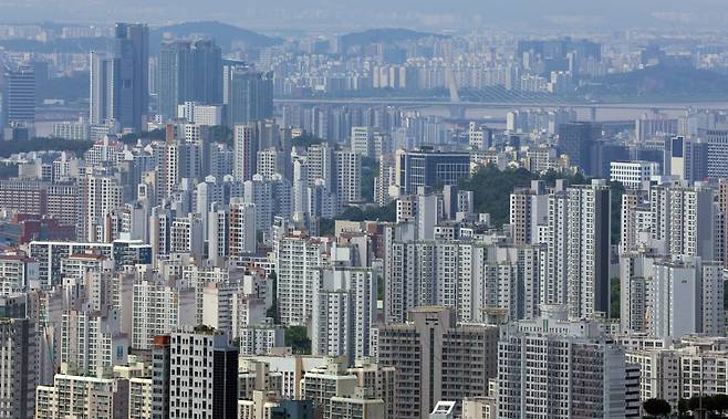 서울 남산에서 바라본 시내 아파트 모습. 사진=뉴스1