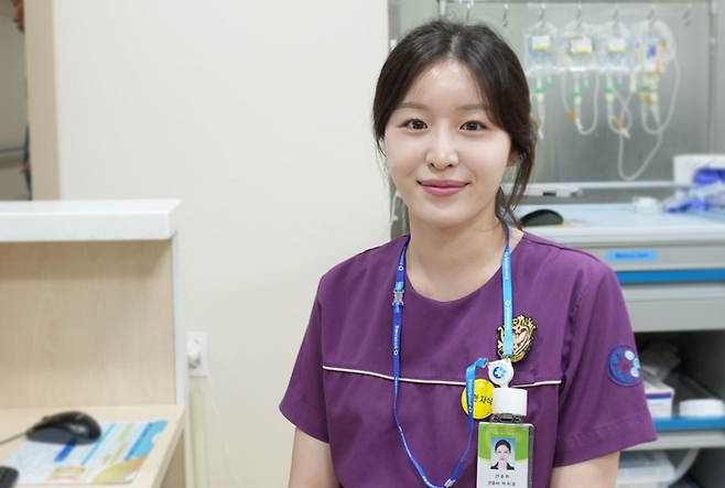 심폐소생술로 환자 살린 박지윤 간호사. [사진출처 = 연합뉴스]