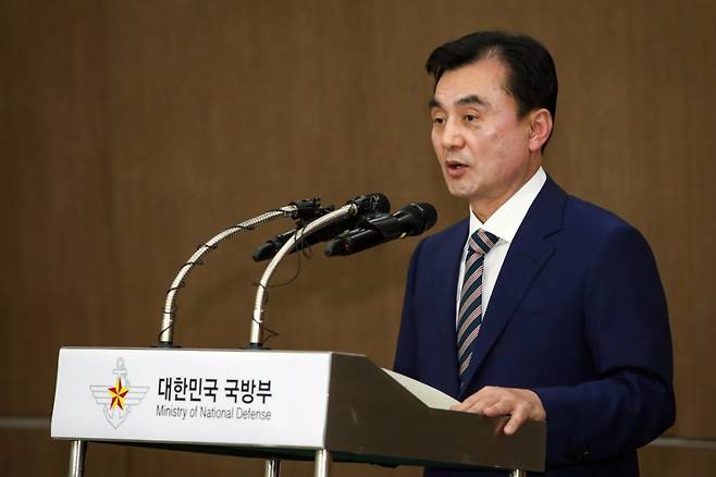 25일 서울 용산구 국방부에서 이뤄진 국방부 장관 취임식에서 안규백 국방부 장관이 취임사를 전하고 있다./사진제공=국방부