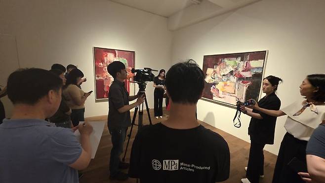 [사진=박현주 미술전문기자] 25일 가나아트센테에서 시오타 치하루의 개인전이 열렸다. 시오타가 마지막으로 그린 회화 3점이 처음으로 공개됐다. 20205.07.25. hyun@newsis.com  *재판매 및 DB 금지