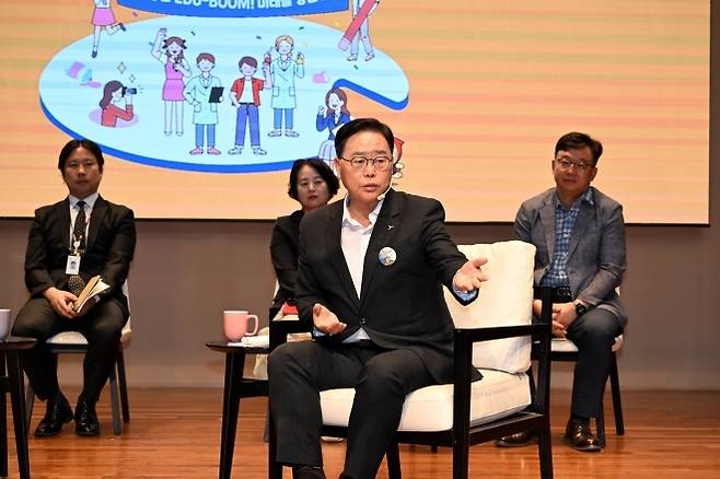강수현 양주시장이 교육특구 관련 성과를 설명하고 있다.