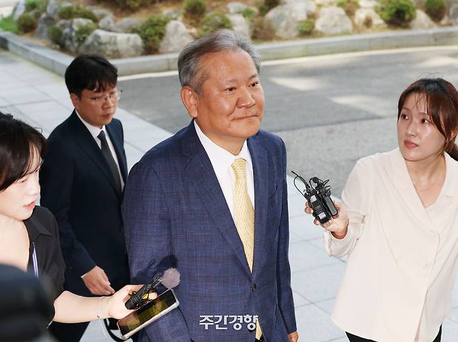 이상민 전 행정안전부 장관이 25일 내란특검 사무실이 있는 서울 서초구 서울고검에 조사를 받기 위해 출석하고 있다. 정효진 기자