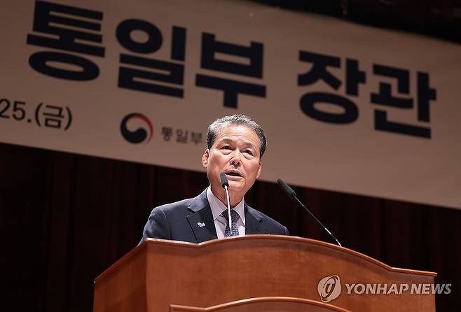 이임사 하는 김영호 통일부 장관 (서울=연합뉴스) 김인철 기자 = 김영호 통일부 장관이 25일 서울 종로구 정부서울청사 별관에서 열린 이임식에서 이임사를 하고 있다. 2025.7.25 yatoya@yna.co.kr