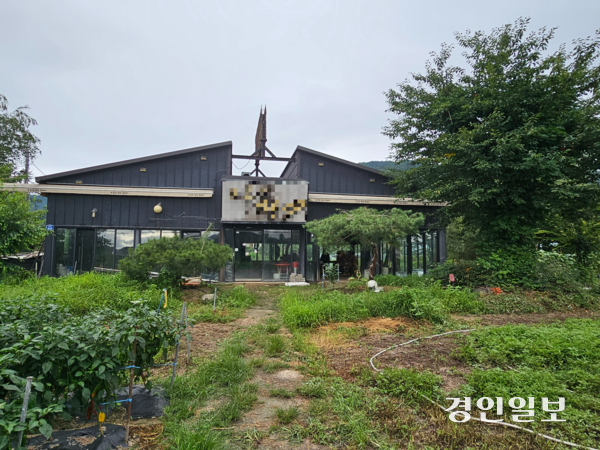 단속으로 영업을 중단한 장어집. 지금은 농업용 자재 창고로 활용중이다. 2025.7.15 남양주/이종우기자 ljw@kyeongin.com