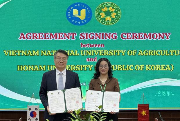 호남대학교는 지난  24일부터 25일까지 베트남 하노이에 위치한 베트남 국립농업대학교(Vietnam National University of Agriculture, VNUA)를 공식 방문해 양교 간 실질적인 협력을 위한 업무협약(MOU)을 체결했다. 호남대 제공