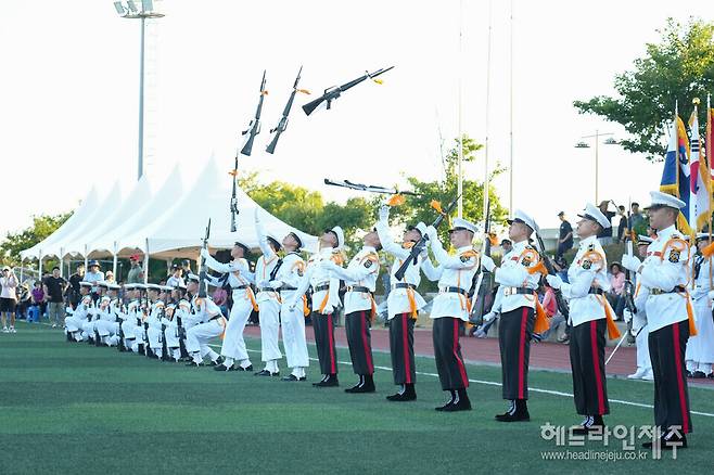 25일 김영관센터 종합운동장에서 '제3회 일강정 상생화합의 날' 기념행사