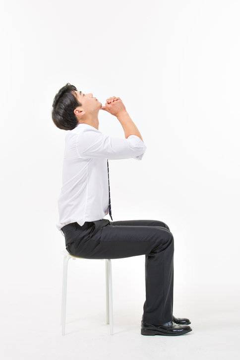 목 스트레칭. 게티이미지뱅크