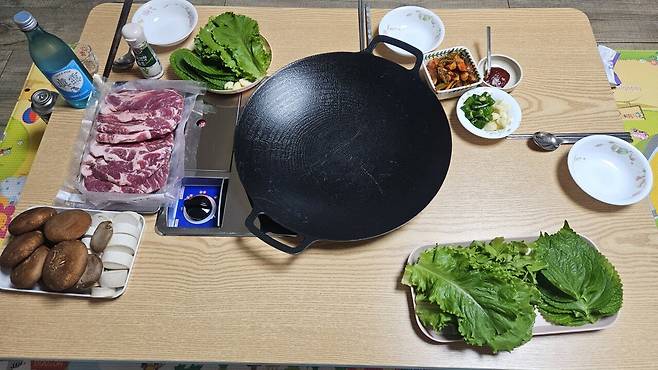 20250725_214443.jpg 저녁 돼지목살 구워 한잔