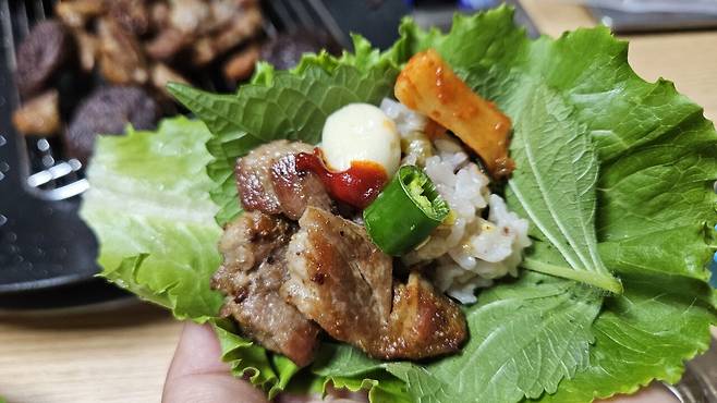 20250725_222020.jpg 저녁 돼지목살 구워 한잔