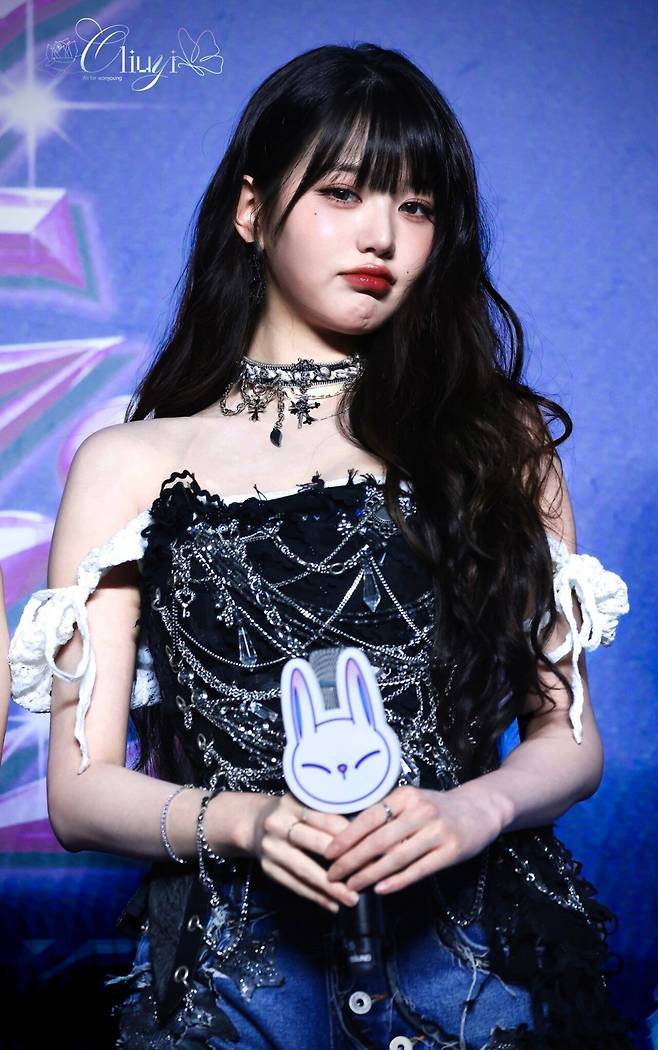 20.jpg 오늘자 SBS 가요대전 썸머 블루카펫 아이브 장원영