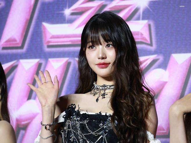 21.jpg 오늘자 SBS 가요대전 썸머 블루카펫 아이브 장원영