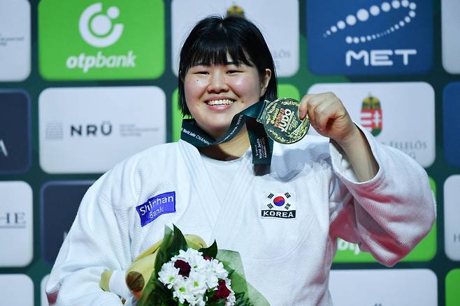 세계유도선수권대회 여자 최중량급 정상에 오른 김하윤. 사진=AFP 연합뉴스