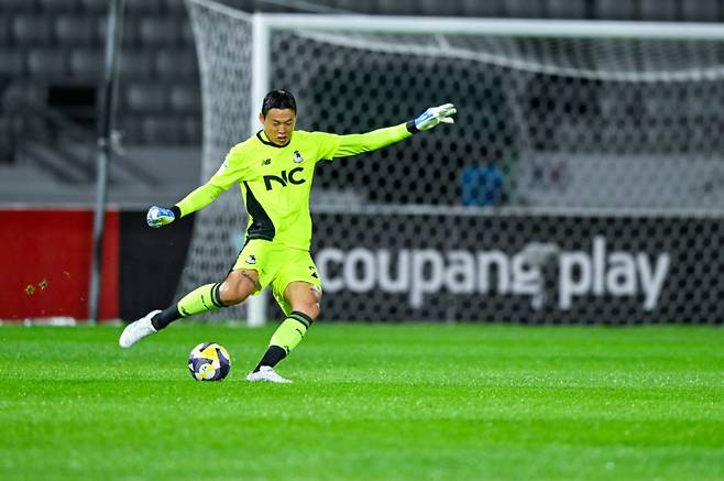 서울 이랜드 골키퍼 구성윤. 사진=서울 이랜드