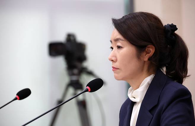 7월 14일 국회 여성가족위원회에서 열린 강선우 여성가족부 장관 후보자 인사청문회에서 강 후보자가 의원들의 질의를 듣고 있다. 권도현 기자