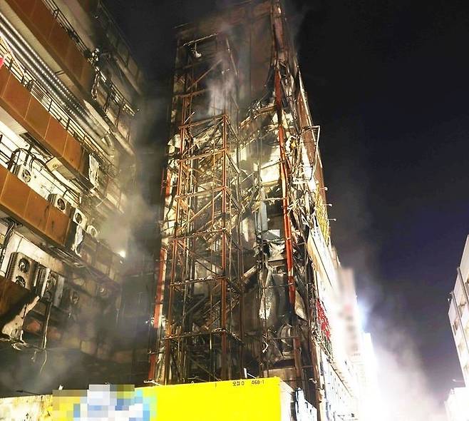 지난 25일 불이 난 인천 남동구 구월동 한 상가./사진=인천소방본부 제공