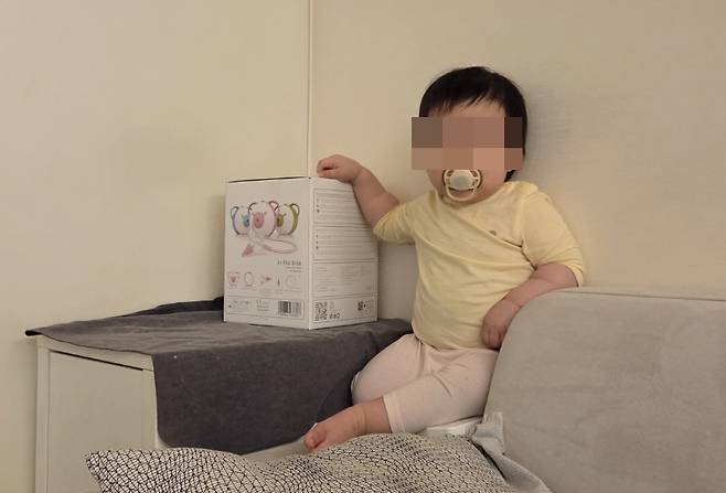 항상 옷을 적시는 아기에게, 내복을 위아래 깔맞춤으로 입힌다는 건 사실상 불가능에 가깝다. /사진=최우영 기자