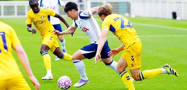 [서울=뉴시스]손흥민, 3부 위컴과 친선전서 침묵. (사진=토트넘 홈페이지 캡처) 2025.07.26. photo@newsis.com *재판매 및 DB 금지