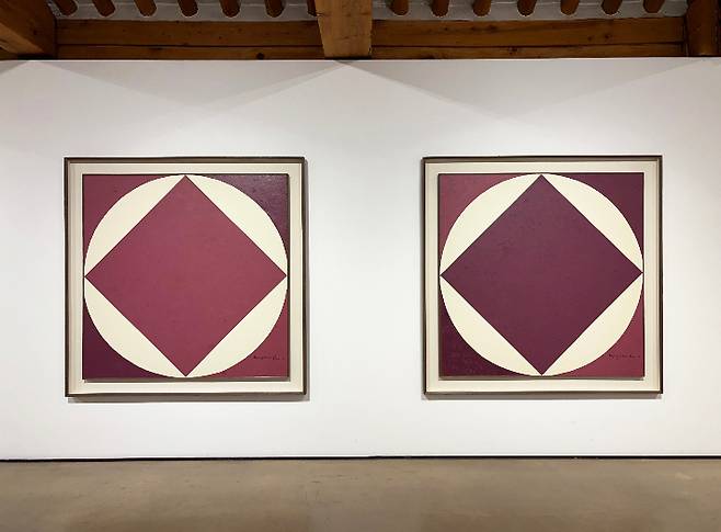 류경채, '염원(念願) '92-8'(왼쪽)과 '염원(念願) '92-6', 캔버스에 유채, 111.5x144cm(1992). 학고재 제공