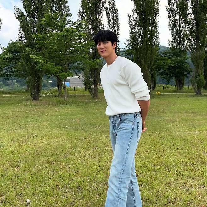 사진 = 안보현 인스타그램